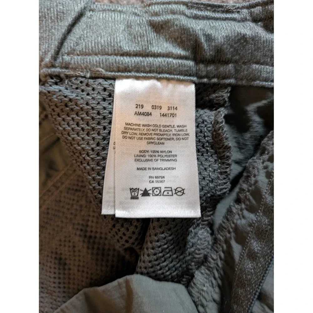 Columbia Shorts Mens 30‎ Gray Nylon  Hiking 10 Inseam Zip Fly Pockets Omni Shade